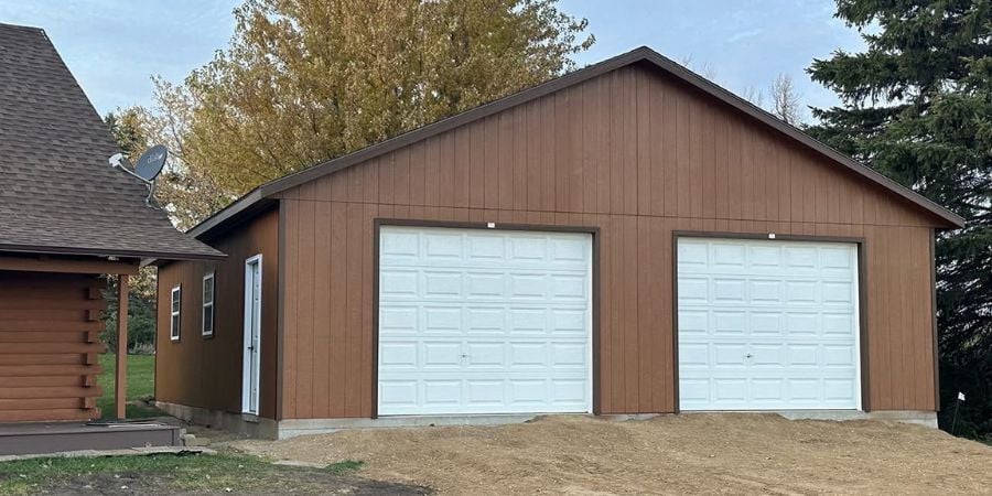 Blog_2CarGarageProtectingCar_900x450