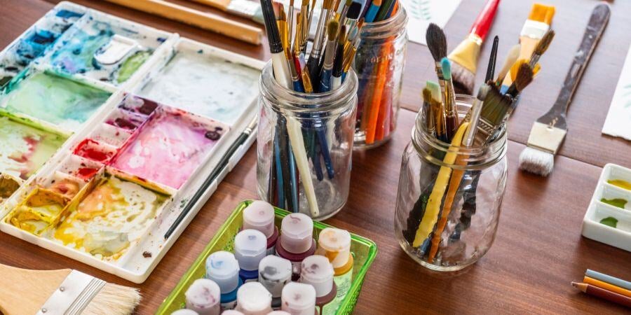 Blog_Art Supplies on Table_900x450