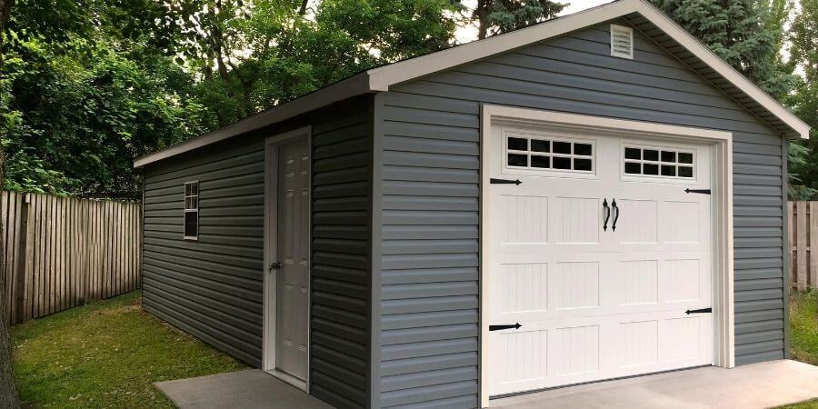 Blog_BlueCustomDetachedGarage_900x450