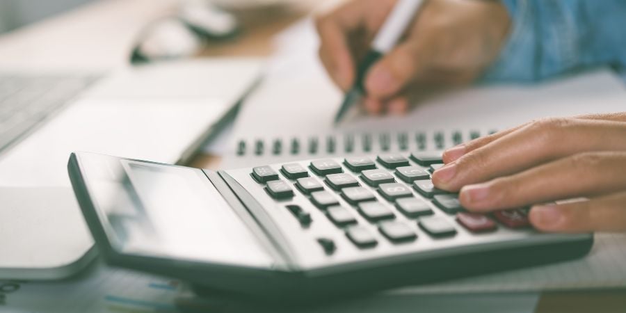 Blog_Calculating Cost_900x450