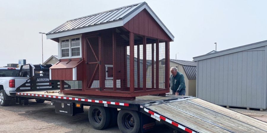 Blog_ChickenCoopDelivery_900x450