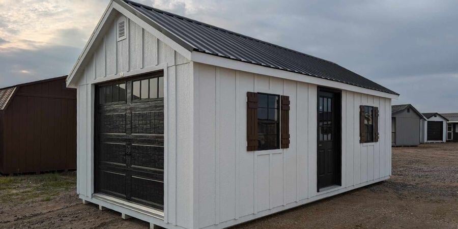 Blog_DakotaCustomDetachedGarage_900x450