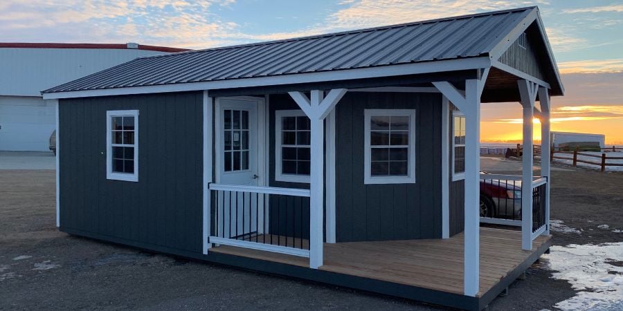 Blog_Dark Farmhouse Shed_900x450