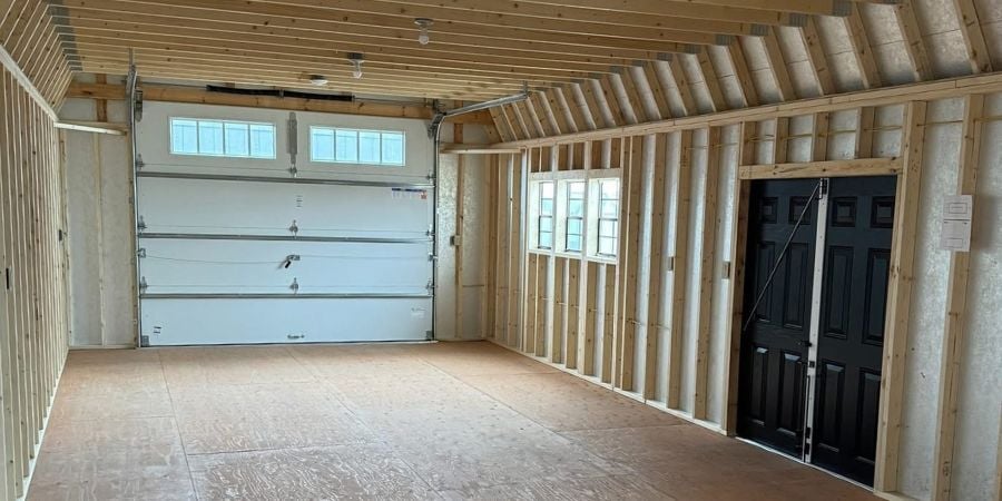 Blog_DetachedGarageInterior_900x450