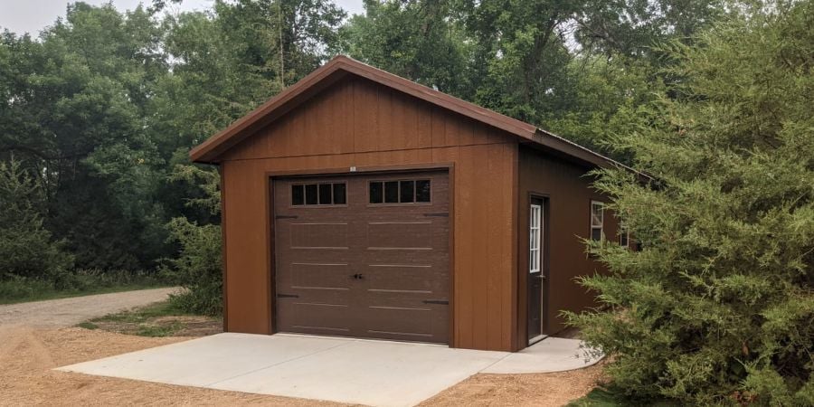 Blog_DetachedSingleCarBrownGarage_900x450