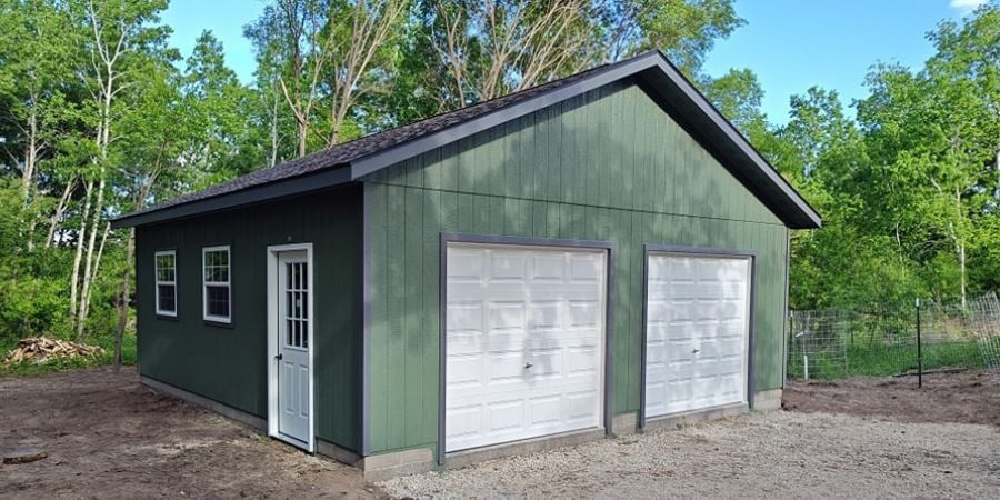 Blog_GreenDetachedTwoDoorGarage_900x450