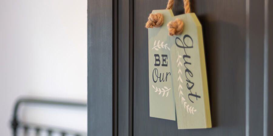 Blog_GuestRoomDecor_900x450