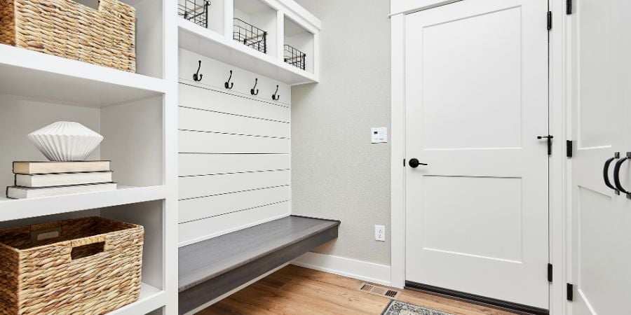 Blog_Mudroom Shelving Storage_900x450