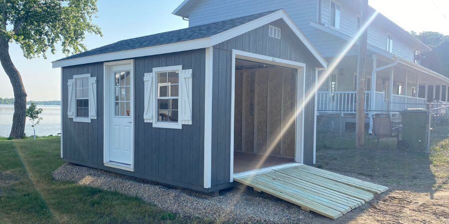 Blog_Navy Detached Garage_900x450