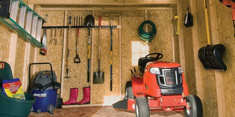 Blog_OrganizedGardenShedInterior_900x450