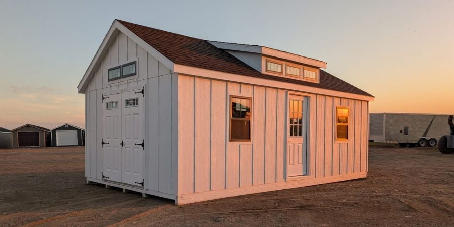 Blog_PreBuiltShedOnLot_900x450