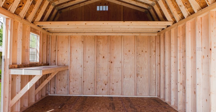 Built-in workbench and loft 