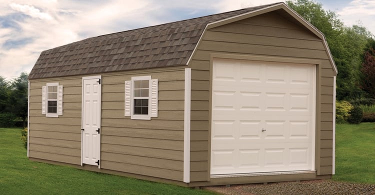 High Barn garage with vinyl siding