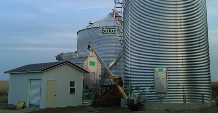 Another grain dryer shed example; this one by JChamb from Iowa