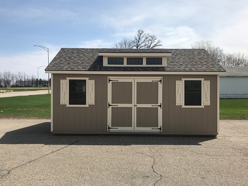 dakota-storage-buildings-worthington-minnesota-shed-display-lot-3