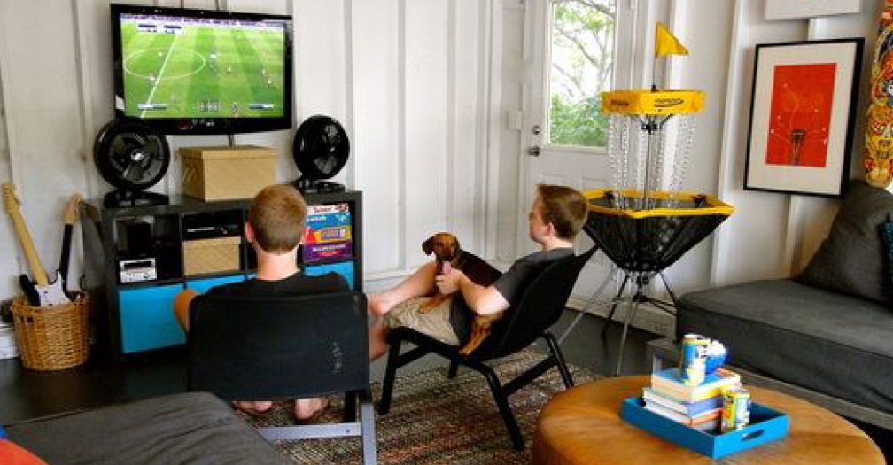 Garage game room